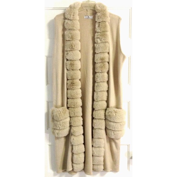 Penny Lane Cardigan Sweater M Beige Faux Fur Pockets Retro Mob Wives Old Money - Picture 1 of 10